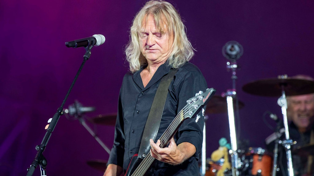 Bassist Christian Liebig