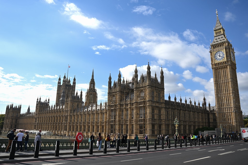 Das britische Parlamentsgebäude an der Themse soll bei einer Demo umstellt werden.