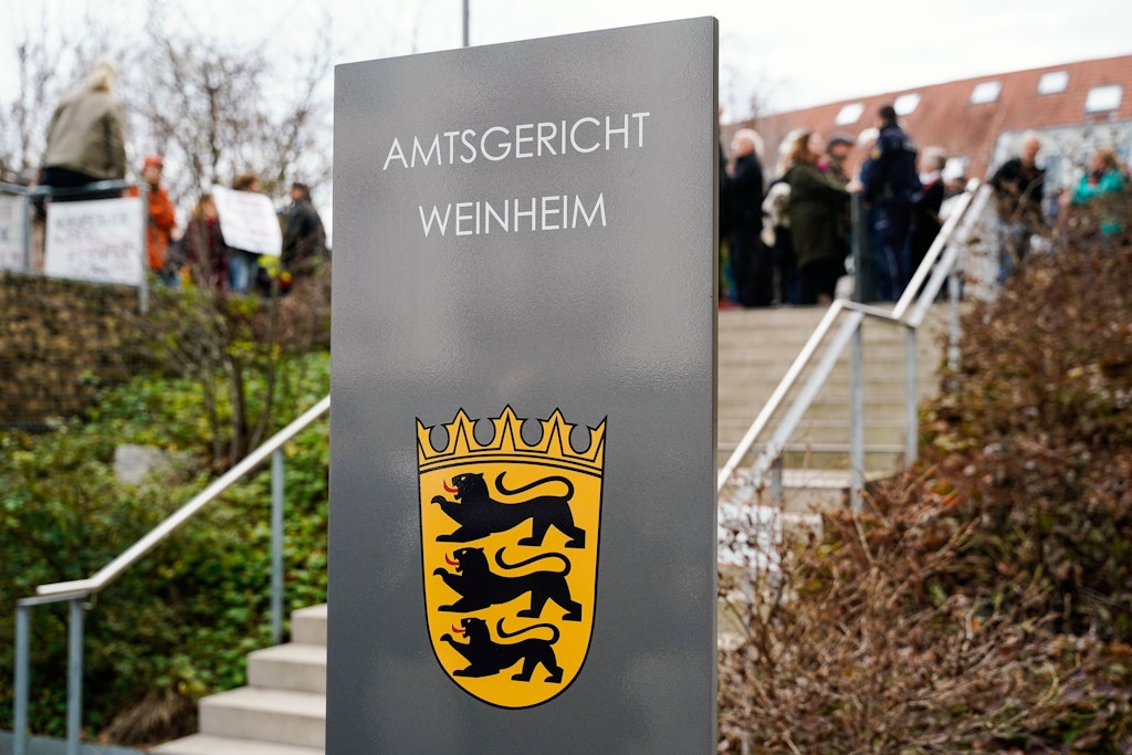 Das Amtsgericht in Weinheim. Hier wurde eine Ärztin wegen tausender falscher Maskenatteste verurteilt.