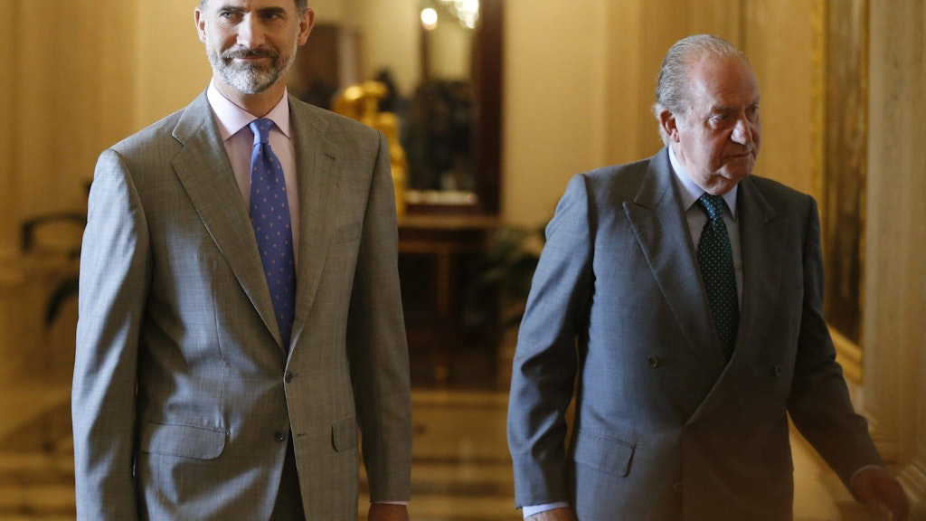 Juan Carlos im Jahr 2015 an der Seite seines Sohnes Felipe, dem amtierenden König.