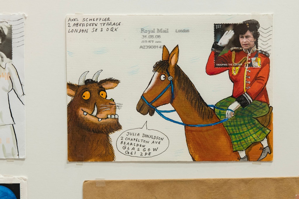 Von Monstern, Mäusen und Menschen. Axel Schefflers fantastische Briefbilder. Ausstellung im Museum für Kommunikation Berlin.