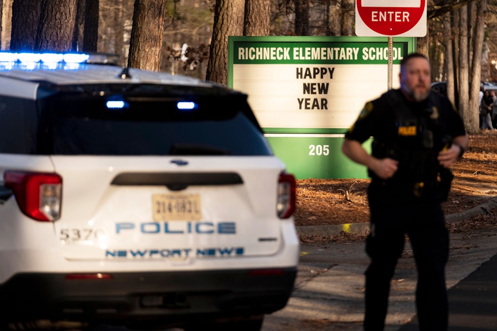 Polizei an der Richneck-Grundschule im US-Bundesstaat Virginia.
