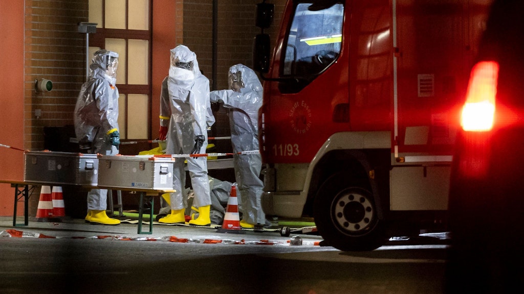 Neben der Polizei waren auch Feuerwehr und RKI am Einsatz beteiligt.