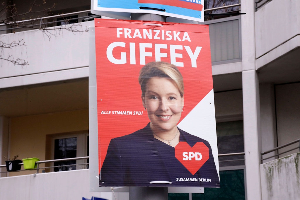 Wahlplakat der SPD mit Franziska Giffey zur Wiederholungswahl zum Berliner Abgeordnetenhaus. Jetzt kommt die OSZE nach Berlin.