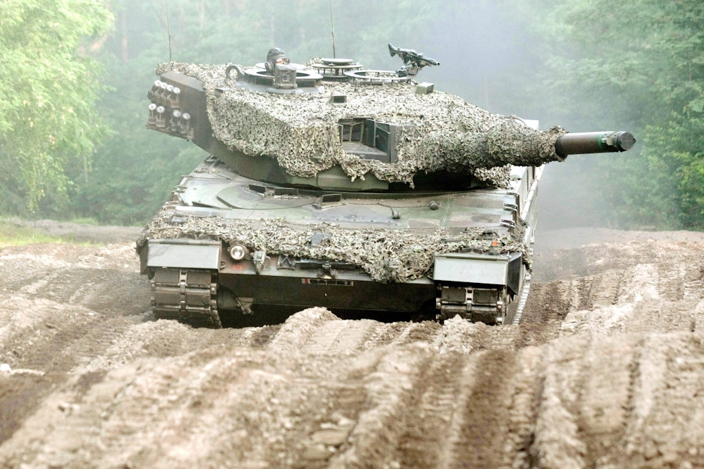 Ein Leopard 2A4 Panzer der polnischen 10. Panzerkavalleriebrigade aus Swietoszow während der Übung Noble Jump.