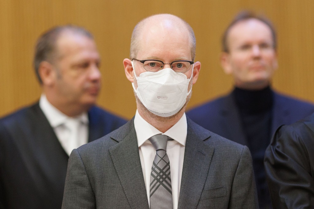 Der frühere Wirecard-Manager und Kronzeuge Oliver Bellenhaus im Gerichtssaal in München.
