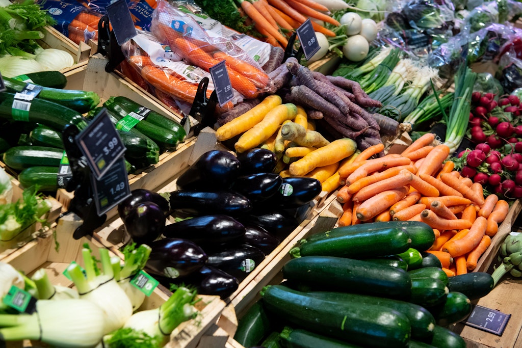 Gemüse im Supermarkt. Fallende Preise sind 2023 nicht zu erwarten. 