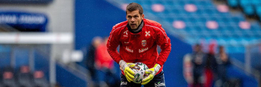 Rune Jarstein (38) war bis zu seiner Corona-Erkrankung Norwegens Nummer eins. Während sich der Keeper mit Hertha vor Gericht streitet, trainiert er nun wieder in seiner Heimat. 