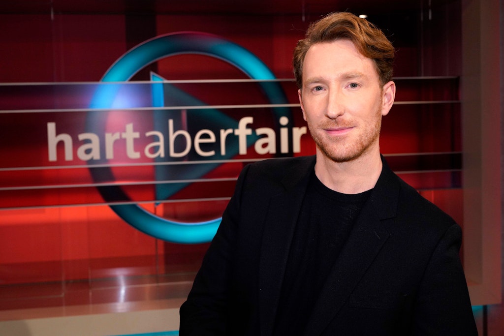 Louis Klamroth in der ARD-Talkshow „Hart aber fair“ im Studio Berlin-Adlershof.