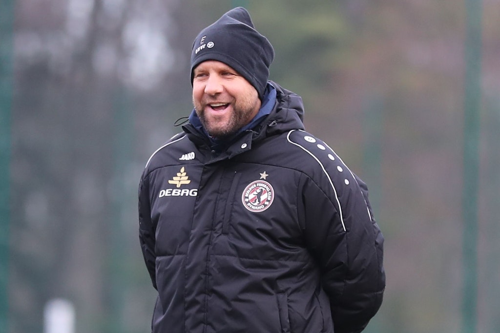 Heiner Backhaus, Cheftrainer BFC Dynamo, geht mit bester Laune den Punktspielstart 2023 in der Regionalliga an.