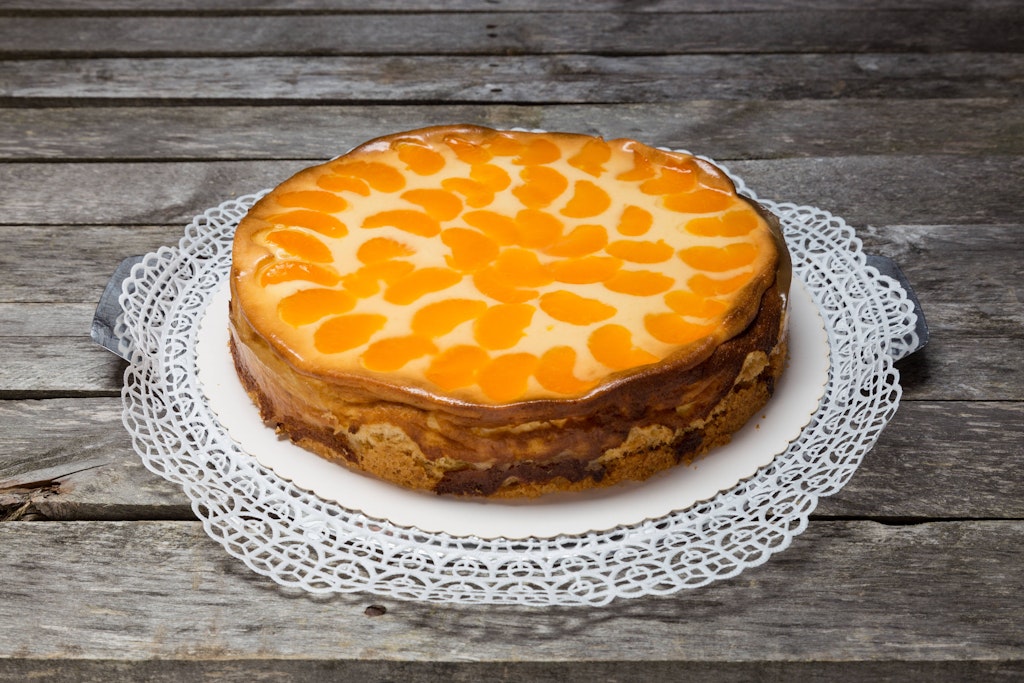 Einfach köstlich, dieses Rezept! So eine leckere, cremige Mandarine-Schmand-Torte lässt sich einfach jeder gern schmecken.