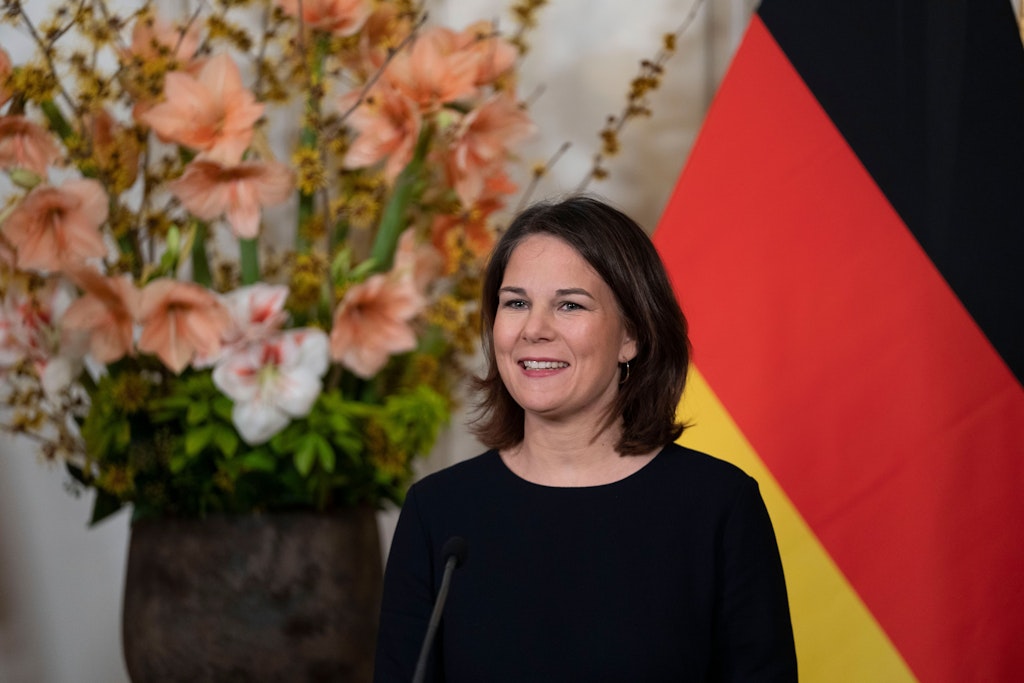Annalena Baerbock würde eine Exportgenehmigung für deutsche Panzer an die Ukraine erteilen.