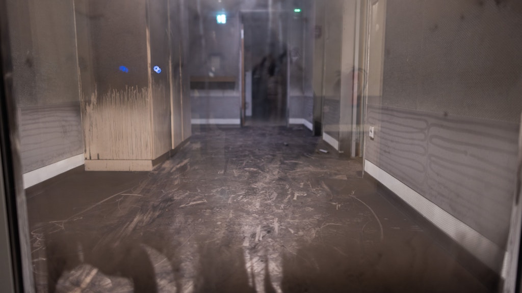 Blick in den Bereich des Friedrich-Pröbsting-Hauses, indem das Feuer ausgebrochen war. Bei einem Brand in einem Heim für Behinderte im Kreis Unna in Nordrhein-Westfalen sind zwei Menschen ums Leben gekommen.