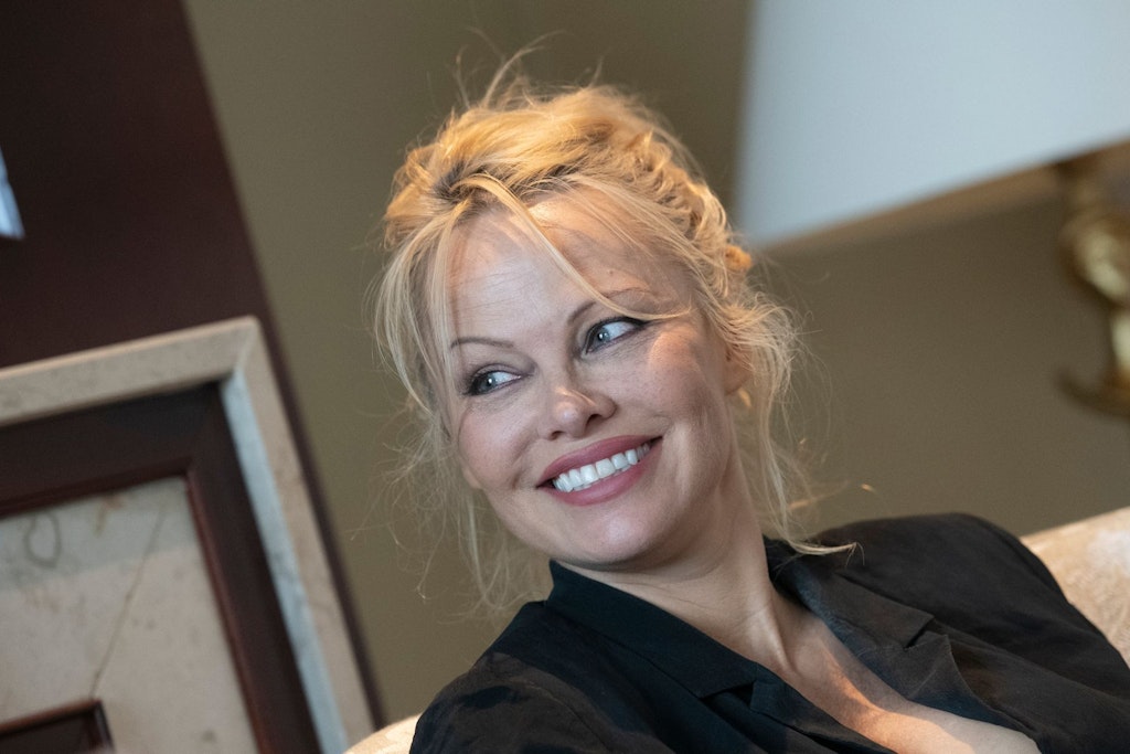 Pamela Anderson erbt zehn Millionen Dollar.