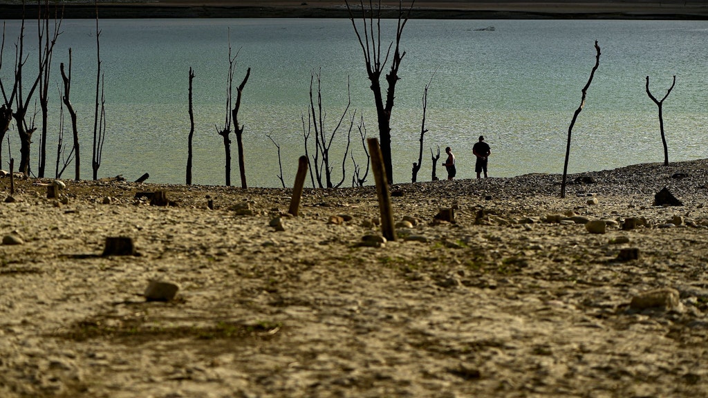 In Europa hat es im vergangenem Sommer schon eine Zuspitzung von Hitzewellen, Dürren und Waldbränden gegeben - wie hier in Spanien. 