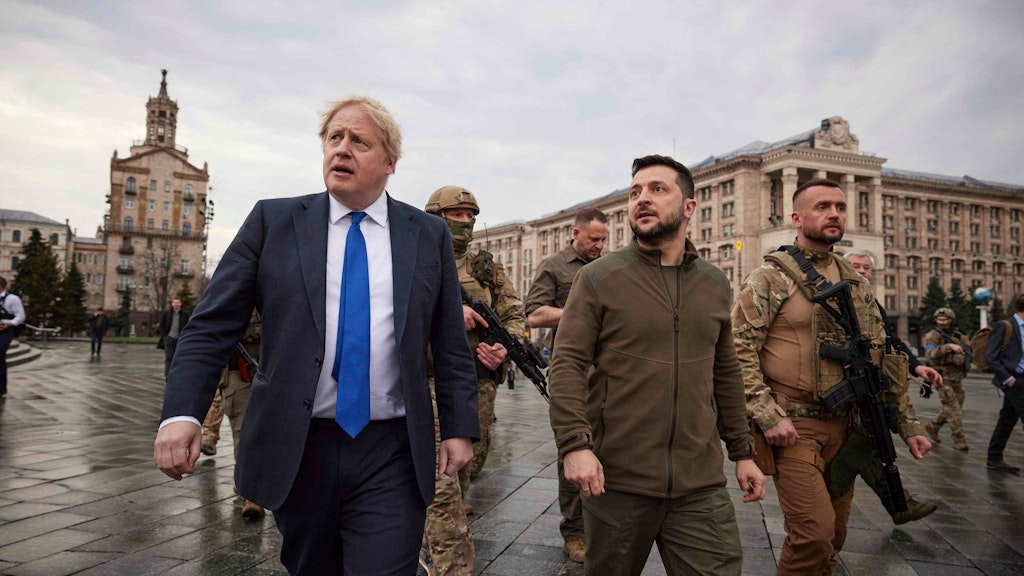Boris Johnson war im April 2021 der erste Staatschefs der G7-Staaten, der nach Kriegsbeginn Kiew besuchte und Präsident Wolodymyr Selenskyj traf.