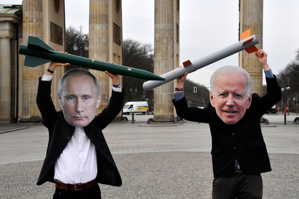 Protestaktion wegen der Abrüstungsabkommen in Berlin: Die USA und Russland streiten über das „New Start“-Abkommen.