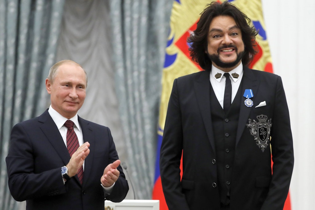 Filipp Kirkorow ist ein Freund Wladimir Putins und rechtfertigte Russlands Krieg in der Ukraine. Trotzdem darf er in Deutschland auftreten.