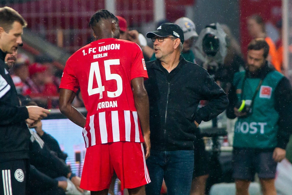 Urs Fischer und seine selbsterfüllende Prophezeiung: Der Trainer des 1. FC Union sagte vor dem Mainz-Spiel das Ende der Torflaute von Stürmer Jordan Siebatcheu voraus. 