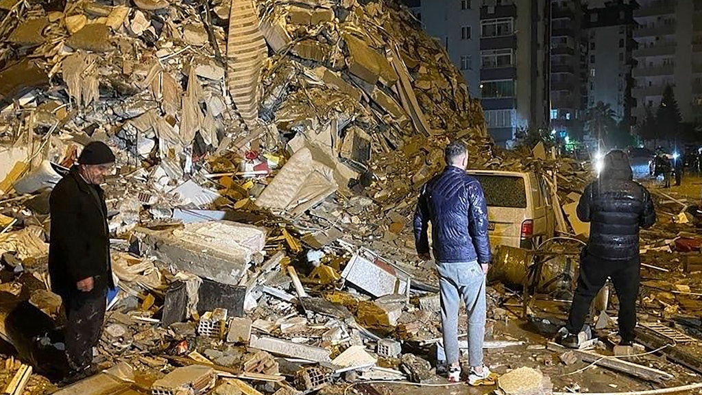In der vorwiegend von Kurden bevölkerten Stadt Diyabakir in der Türkei richtete das Erdbeben große Schäden an.