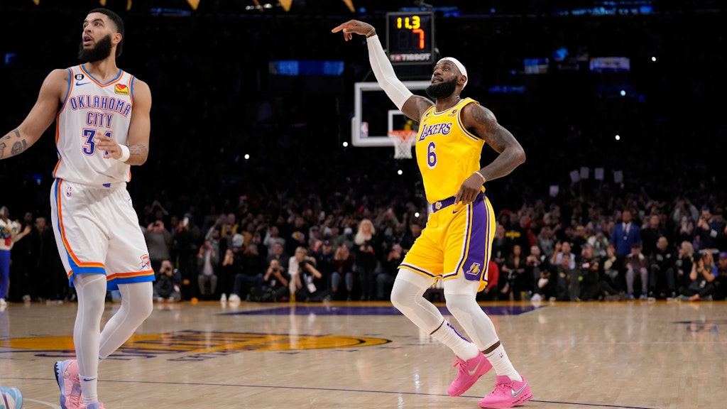 Wurf ins Glück: LeBron James holt sich hier den NBA-Punkte-Rekord.