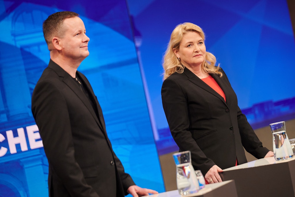 Linken-Spitzenkandidat Klaus Lederer neben AfD-Spitzenfrau Kristin Brinker am Wahlabend: Tausende sind von links nach rechts gewandert, doch die Rechtspartei hat ebenfalls verloren.