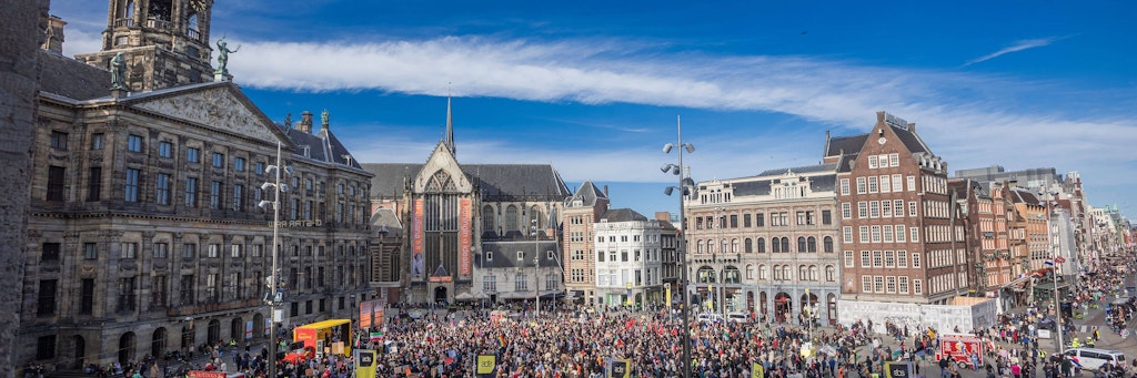 Der Dam Square in Amsterdam wird zum zentralen Treffpunkt für die Fans des 1. FC Union beim Europapokalspiel gegen Ajax werden.