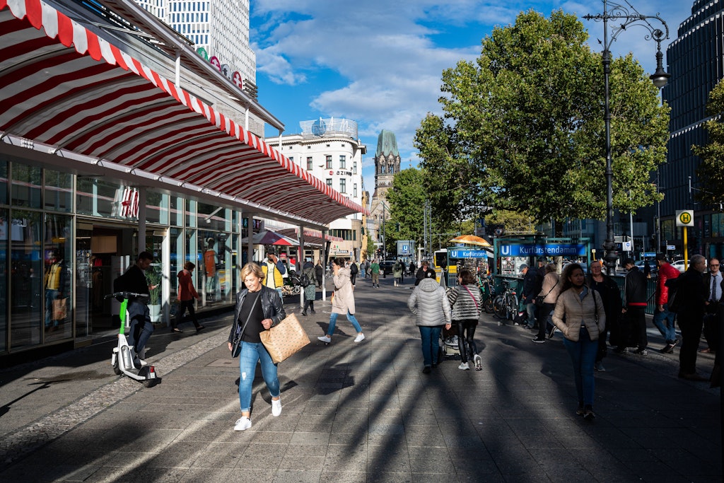 Einkaufen am Kurfürstendamm in Berlin ist außerhalb der Stoßzeiten noch relativ entspannt möglich. Aber wie lange noch?