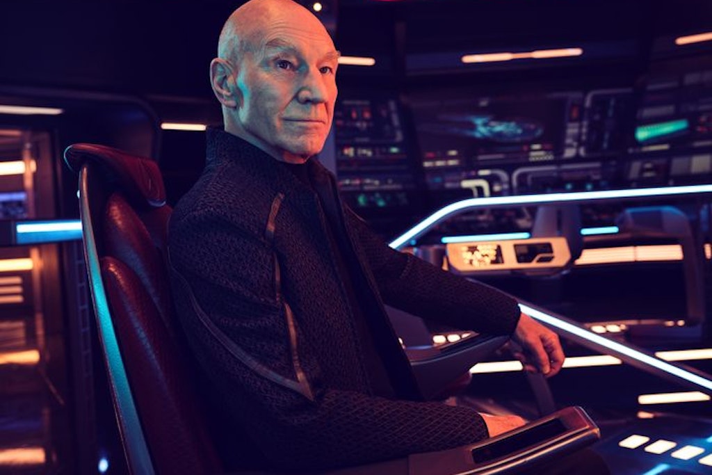 Sitzt wieder auf dem Stuhl des Captains: Patrick Stewart als Jean-Luc Picard. In der Serie „Star Trek: Picard“ kämpft er wieder mit seiner legendären Enterprise-Crew. Am Freitag startet die dritte Staffel.