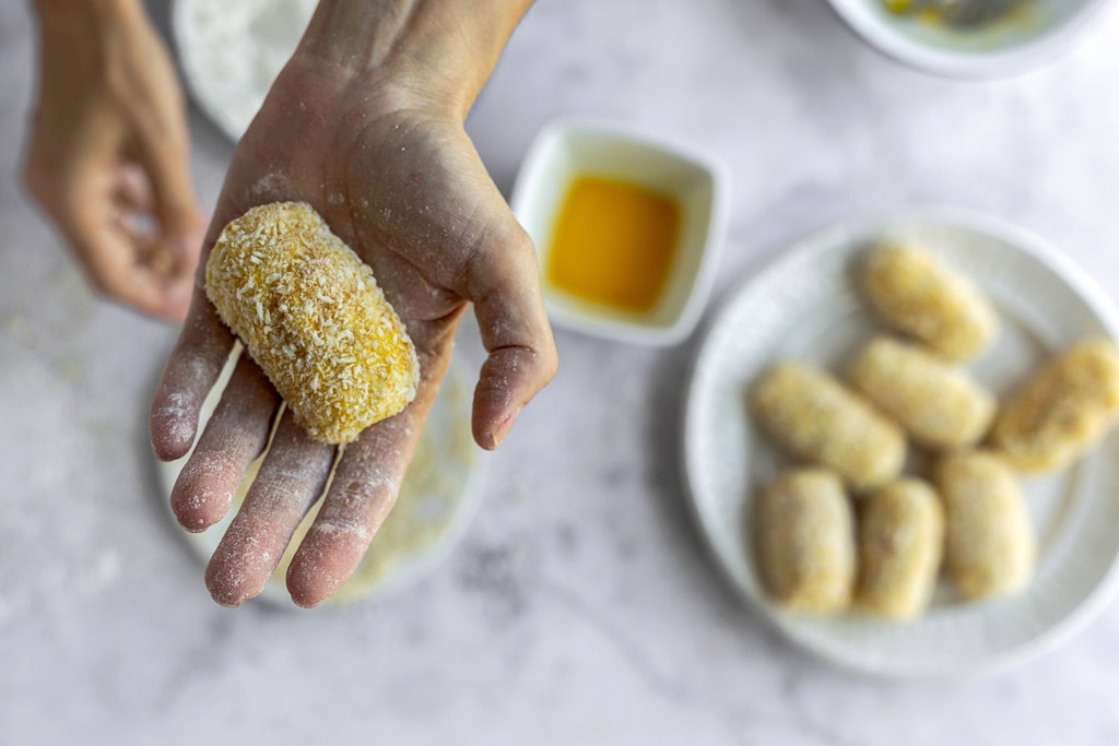 Selbstgemachte Kartoffelkroketten mit Käse sind unfassbar lecker.