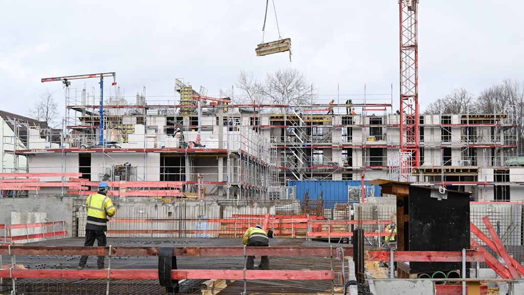Die Baukosten steigen, Immobilienpreise fallen – der Wohnungsbau ist so unattraktiv für Investoren wie lange nicht.