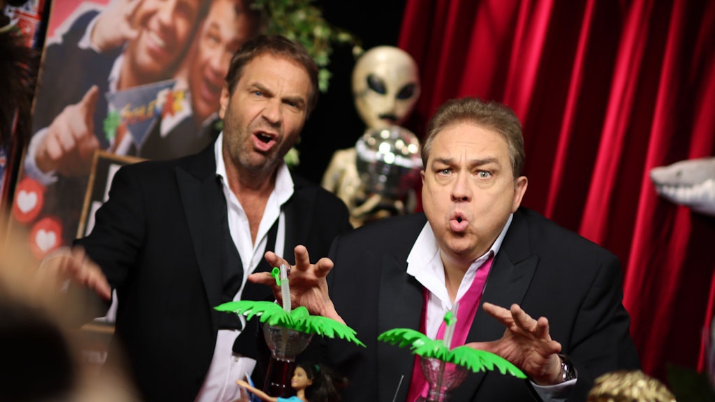 Oliver Kalkofe (r.) und Peter Rütten begrüßen wieder zu „SchleFaZ“.