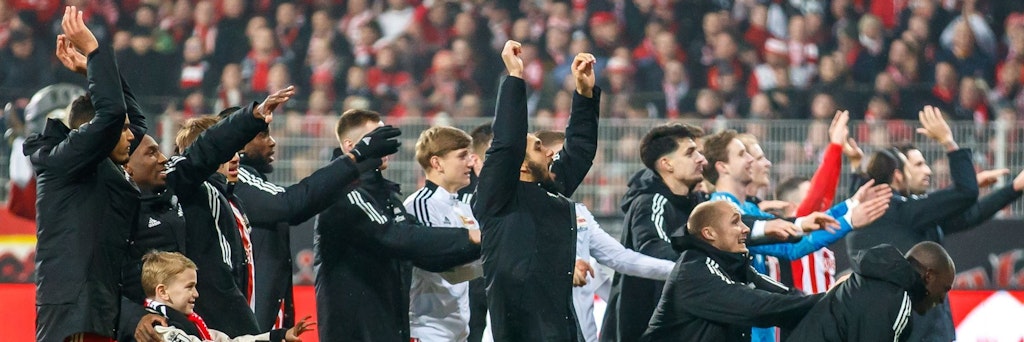 Groß ist der Jubel: Der 1. FC Union blieb gegen Ajax Amsterdam cool und zog mit einem 3:1 ins Achtelfinale der Europa League ein. 