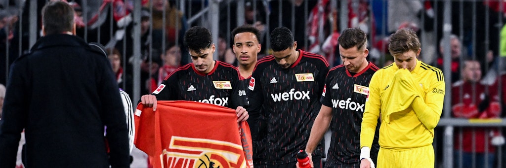 Enttäuschte Gesichter bei den Spielern des 1. FC Union nach dem Abpfiff des 0:3 beim FC Bayern