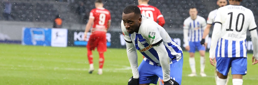 Dodi Lukebakio spielt und trifft für Hertha BSC. Doch zuletzt war er nur Joker, auch beim 2:0 gegen Augsburg.