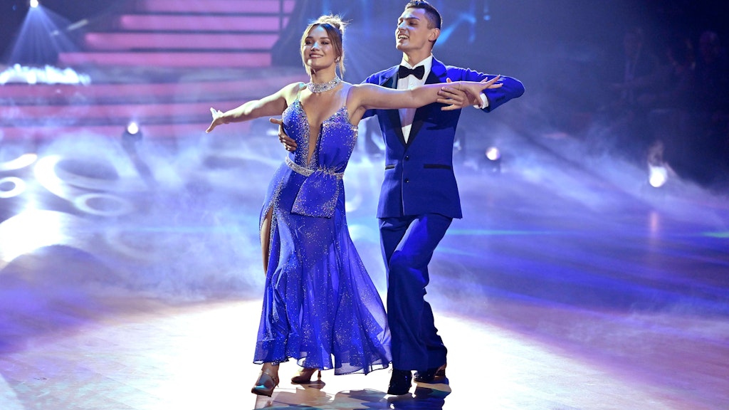 Lies sich in „Let’s Dance“-Show 1 nicht anmerken, wie sehr ihre Füße kaputt sind: Julia Beautx mit ihrem Profi-Tänzer Zsolt Sandor Cseke.
