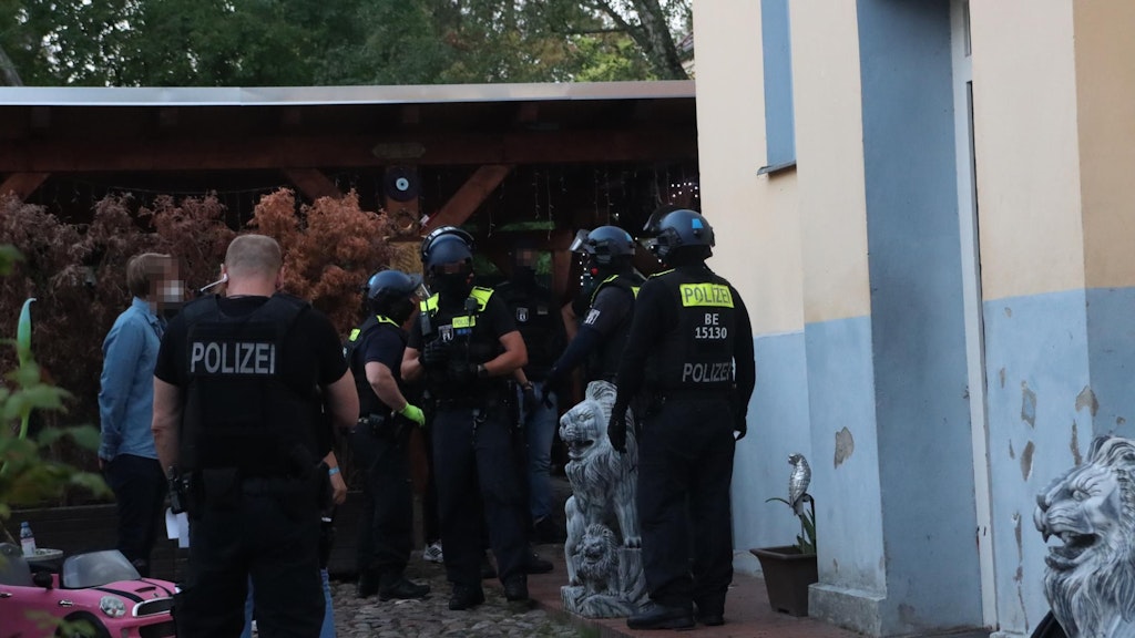 Razzia in der Remmo -Villa in Alt-Buckow 