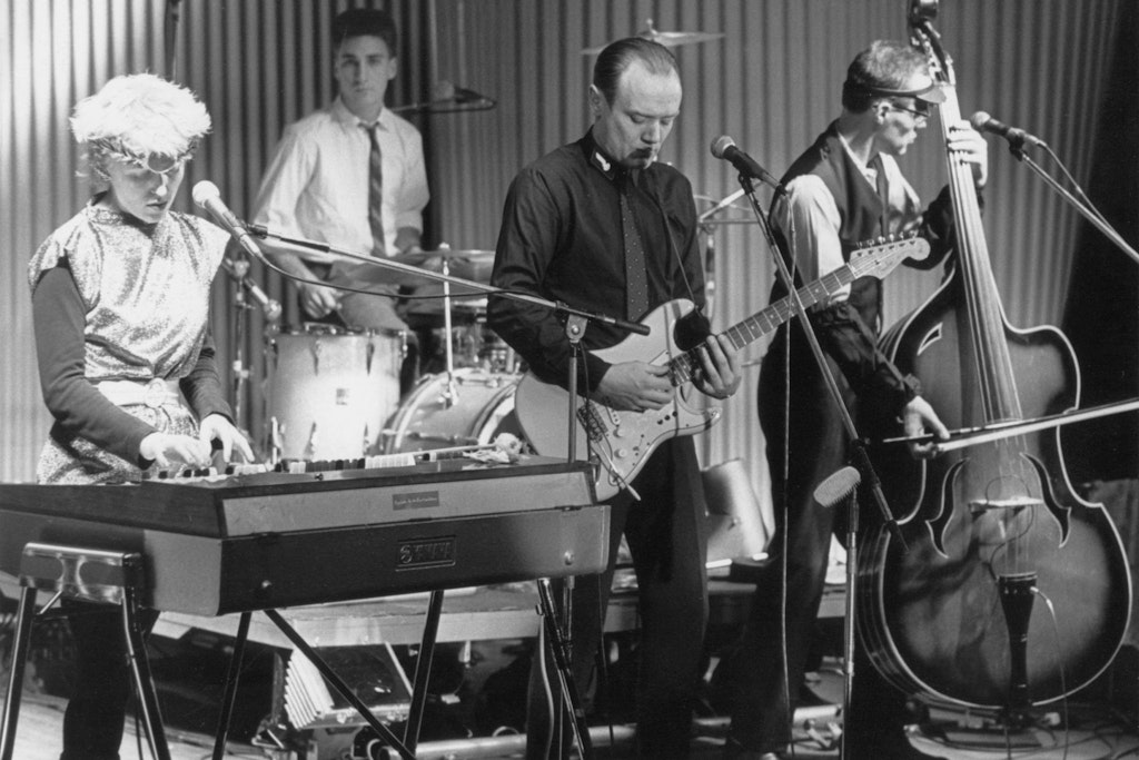Ideal mit (v.l.n.r.) Annette Humpe, Hans-Joachim Behrendt, Eff Jott Krüger und Ernst Deuker Biem bei einem Konzert 1981 in Kiel.