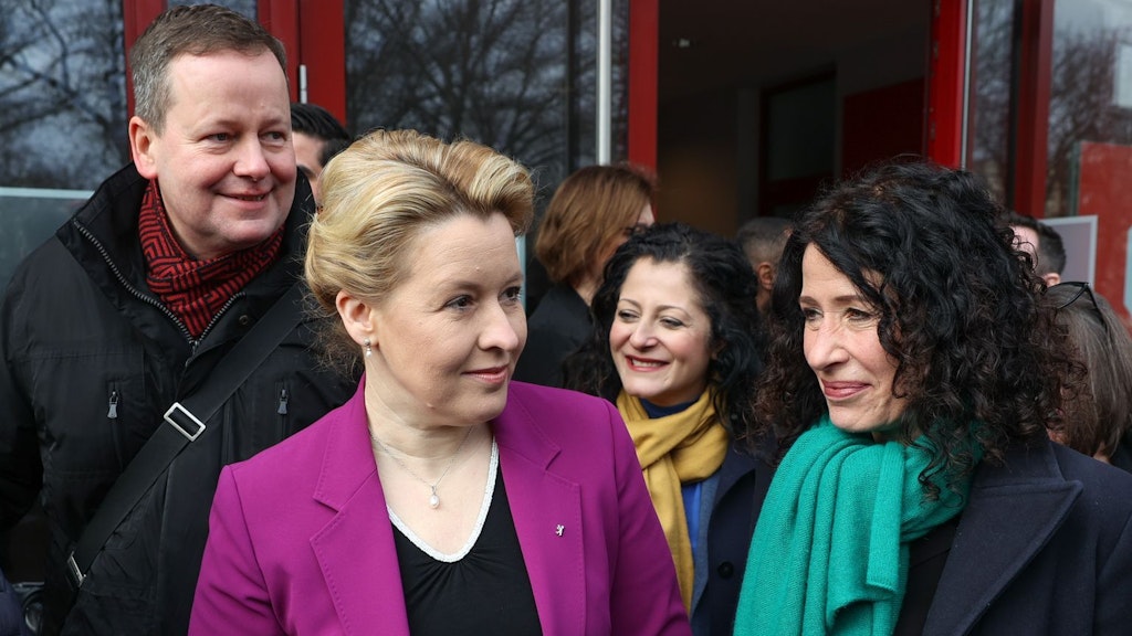 Für Franziska Giffey wäre ein Weitermachen mit Klaus Lederer (Linke) und Bettina Jarasch (Grüne) ideal.