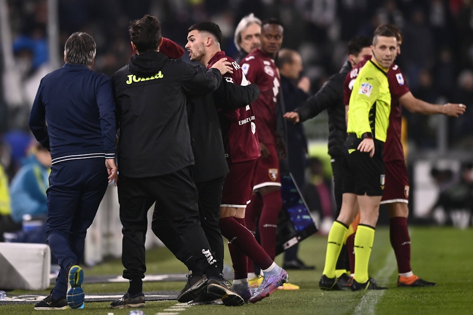 L’ex professionista dell’Hertha Nemanja Radonjic attacca l’allenatore e regola i conti con lui senza pietà!