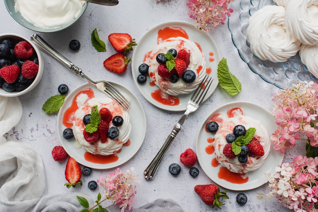 Mini-Pavlova sind fast zu schön zum Essen, oder?