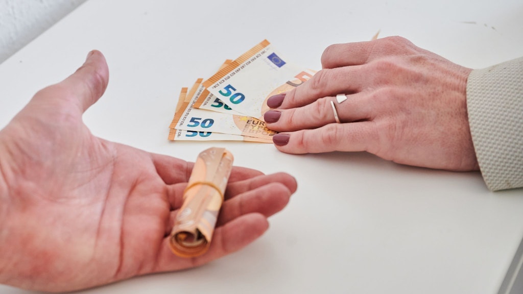 Dieses Jahr ist der Equal Pay Day am 7. März. Der Tag gibt an, bis wann Frauen rechnerisch im Durchschnitt ohne Bezahlung arbeiten müssten, wenn sie bis zum Jahresende gleich verdienen würden.