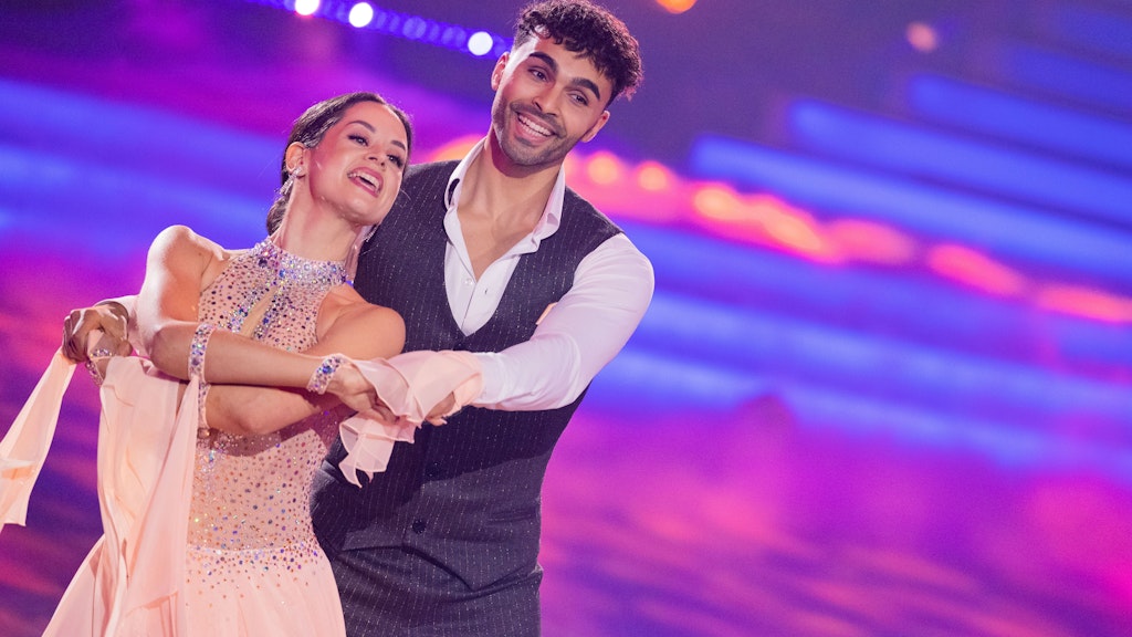 Younes Zarou und Malika Dzumaev bekamen in „Let’s Dance“-Show 3 17 Punkte für ihren Wiener Walzer.