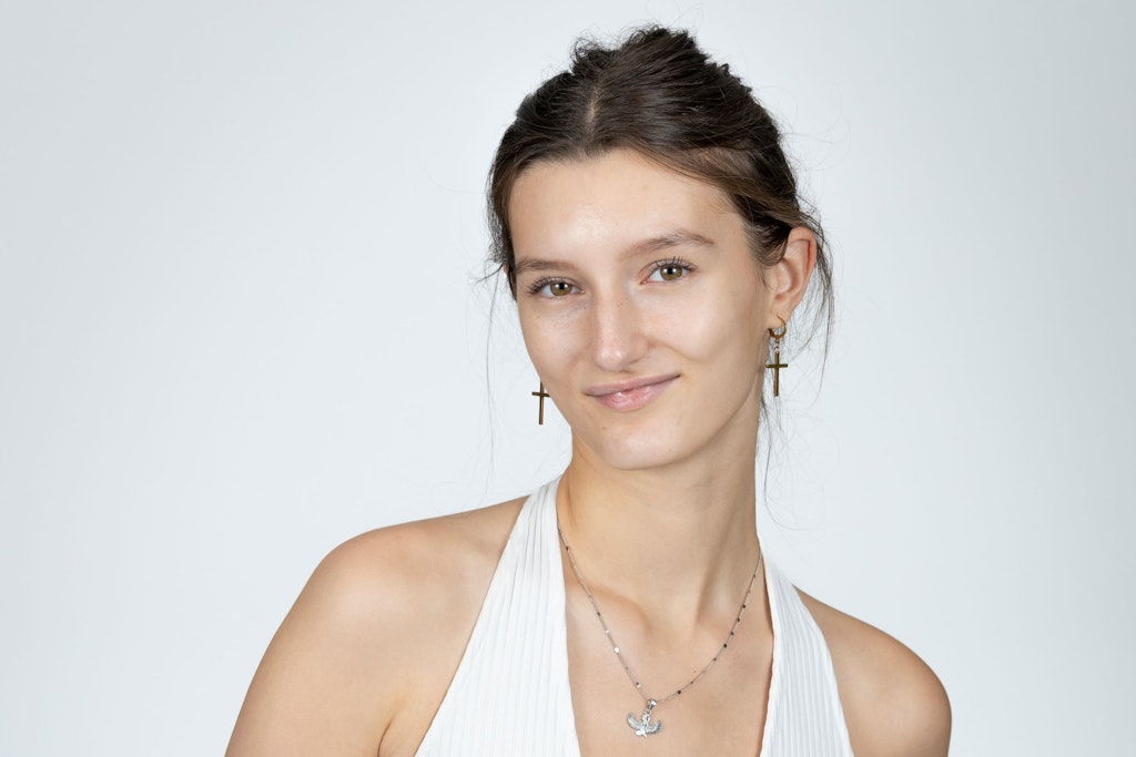 Anya wird bei GNTM aus dem Zimmer geschmissen.