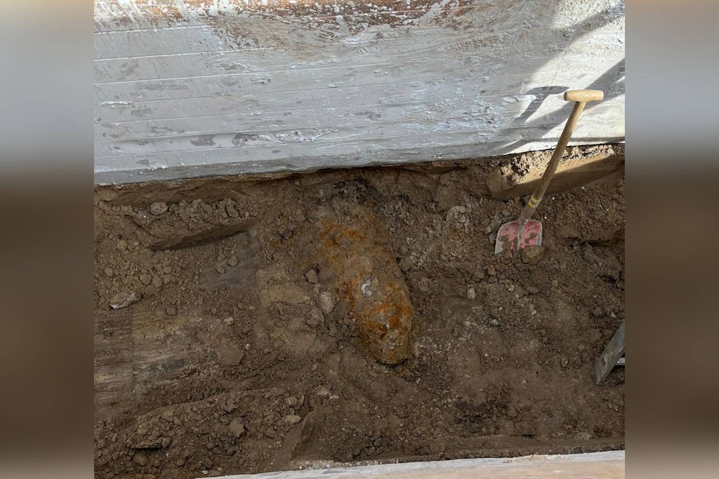 Bei Erdarbeiten in Zehlendorf wurde eine Weltkriegsbombe gefunden.