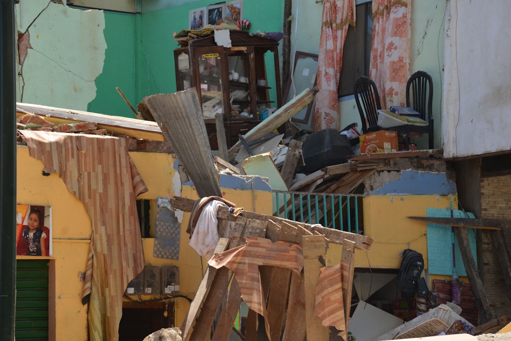 Ein schweres Erdbeben erschütterte Ecuador und Peru: Hunderte Gebäude wurden zerstört wie hier in Machala