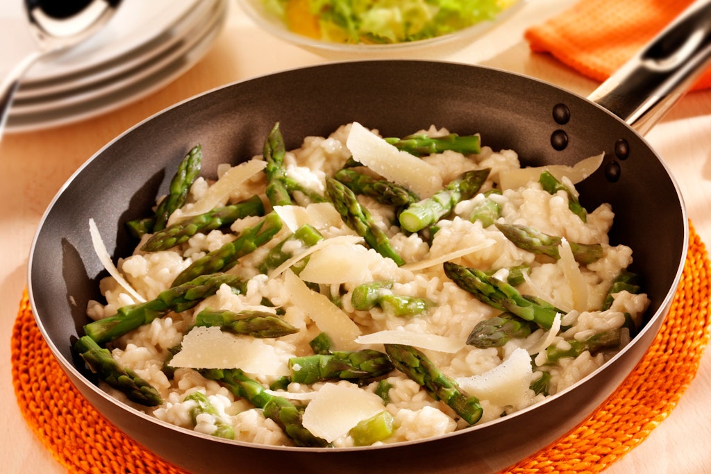 Ein leckeres Spargel-Risotto ist gar nicht schwer zu machen.