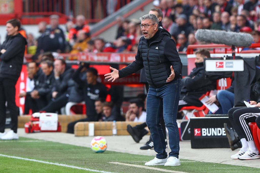 Trainer Urs Fischer treibt die Profis des 1. FC Union bereits seit viereinhalb Jahren an, hat in seinem Kader viele verschiedene Nationalitäten. 
