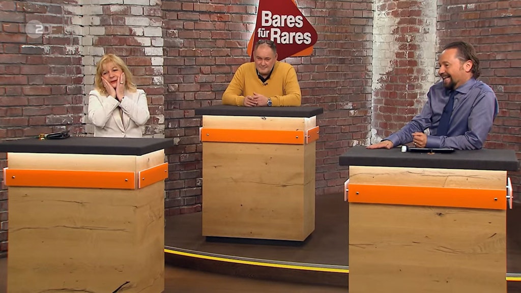 Bares für Rares: Eine glückliche Händlerin Elke Velten – Zuschlag bei 10.500 Euro.