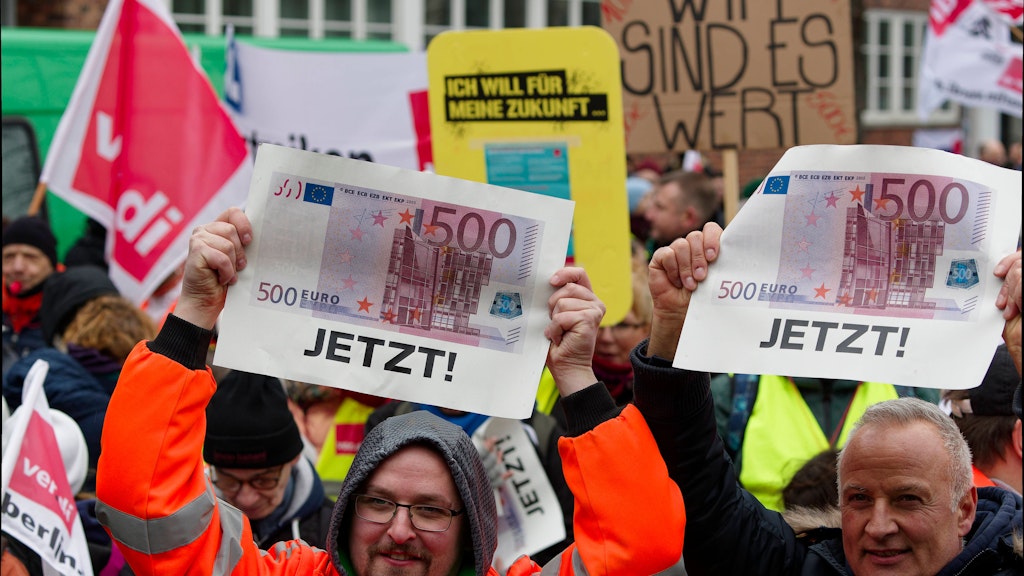 Mindestens 500 Euro mehr Lohn im öffentlichen Dienst, so lautet die Verdi-Forderung. 